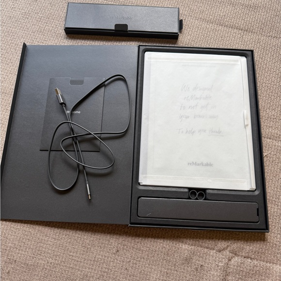 reMarkable2 E-Ink Tablet and Marker Plus refurbished - Picture 5 of 6